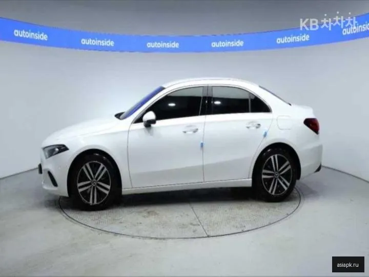Mercedes-Benz A-Class 2