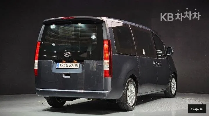 Hyundai Staria 4