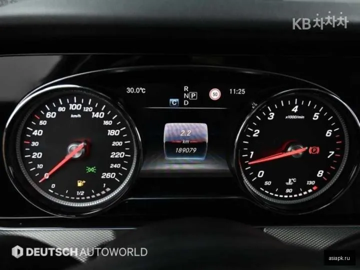 Mercedes-Benz E-Class 5