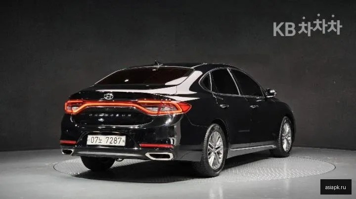 Hyundai Grandeur 4