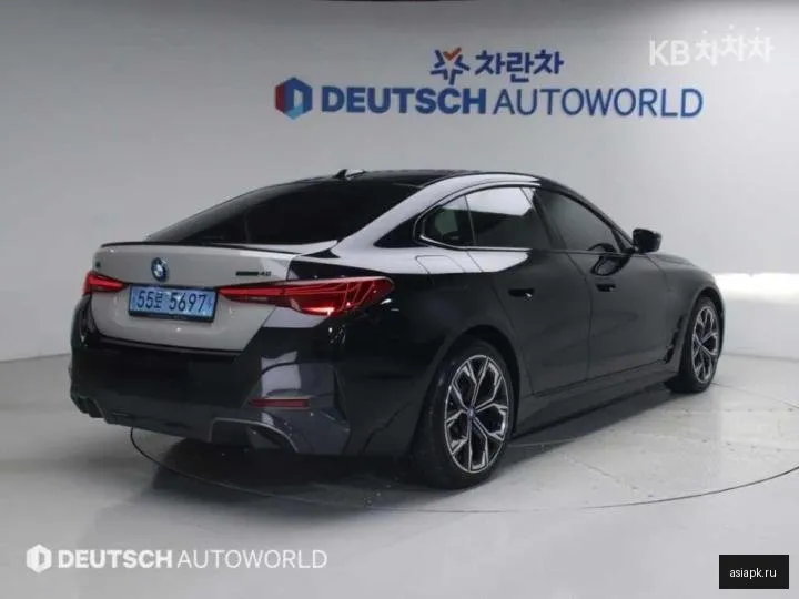 BMW i4 2