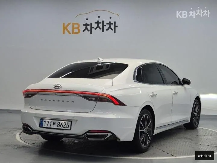Hyundai Grandeur 3
