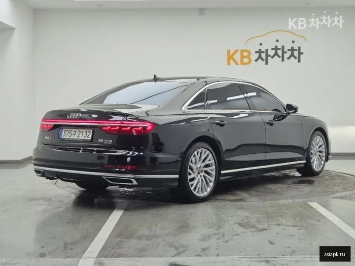 Audi A8 4