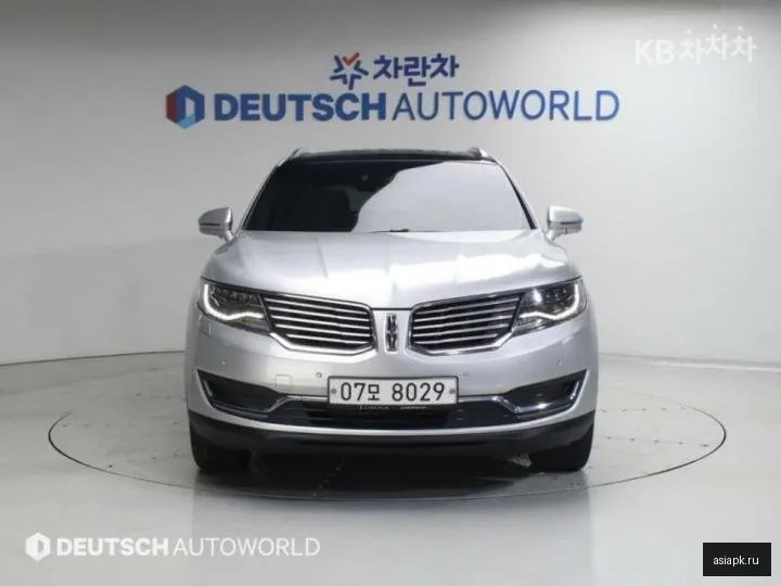 Lincoln MKX 3
