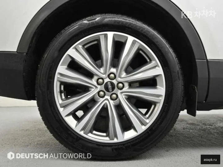 Lincoln MKX 5