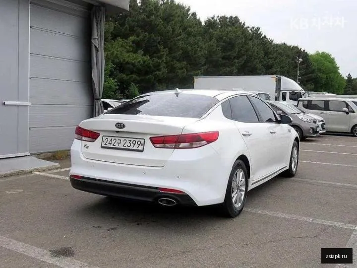 Kia K5 4