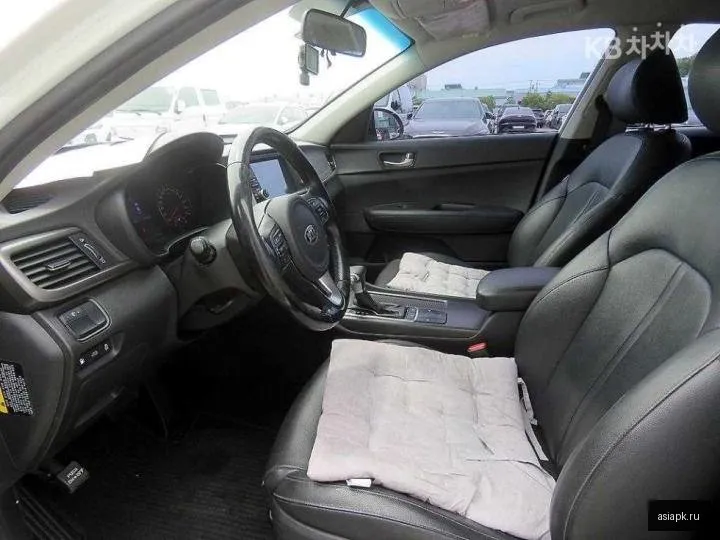 Kia K5 5