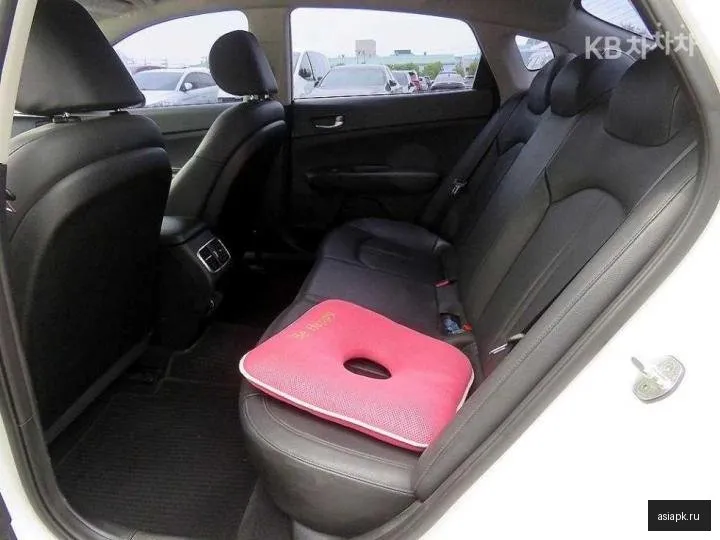 Kia K5 6