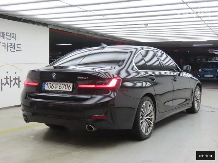 BMW 3-Series 4