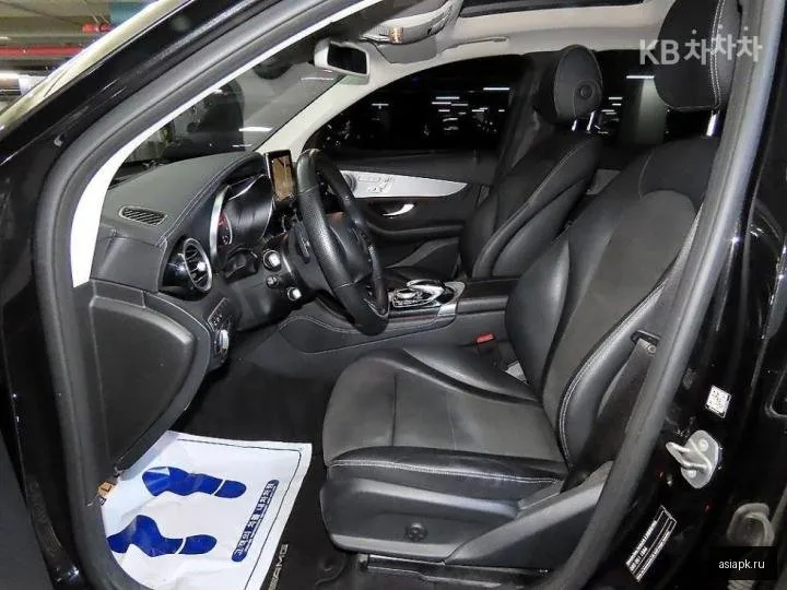 Mercedes-Benz GLC-Class 6