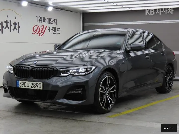 BMW 3-Series 2