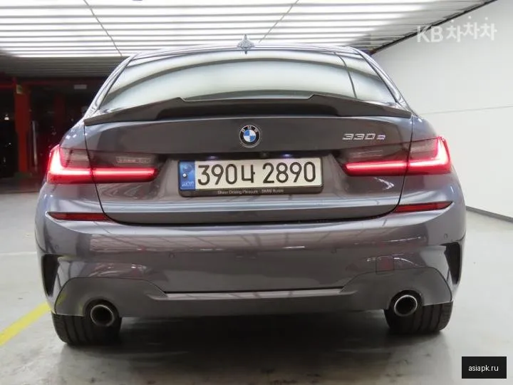 BMW 3-Series 4