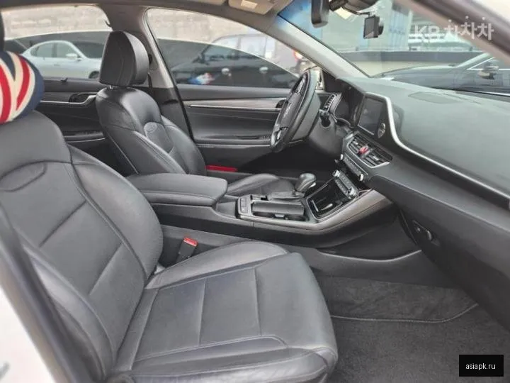 Hyundai Grandeur 6