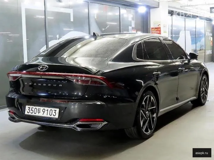 Hyundai Grandeur 4