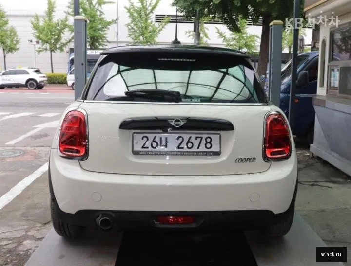 MINI Hatch 6