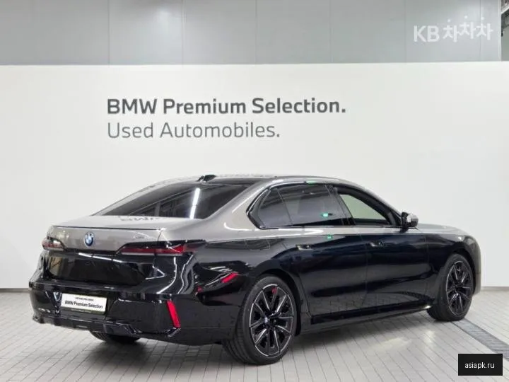 BMW i7 4