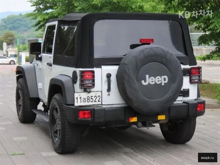 Jeep Wrangler 4