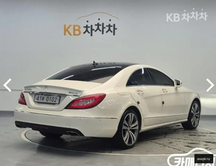Mercedes-Benz CLS-Class 4
