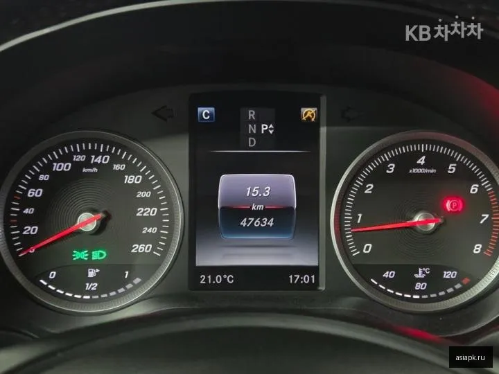 Mercedes-Benz C-Class 5