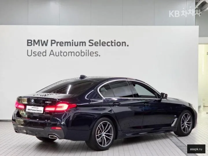 BMW 5-Series 4