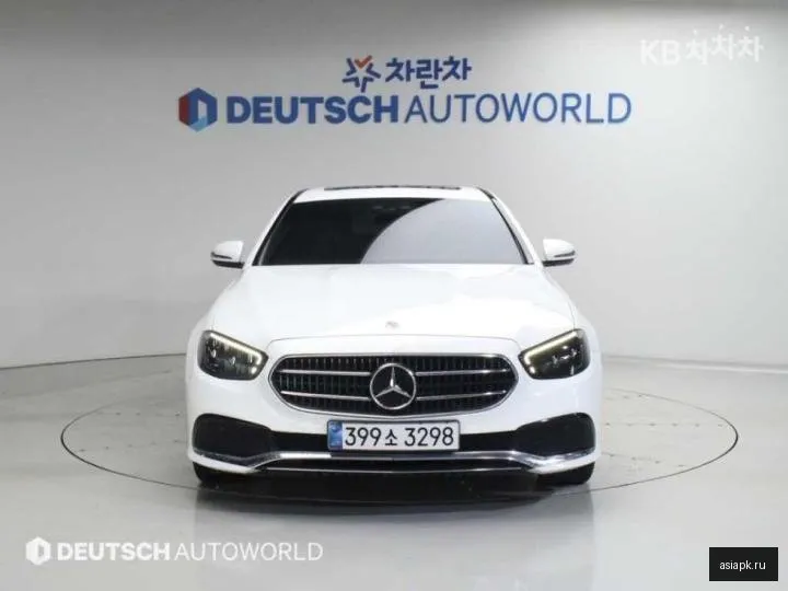 Mercedes-Benz E-Class 3