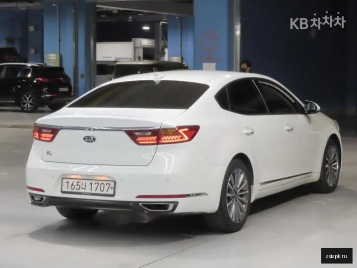 Kia K7 4