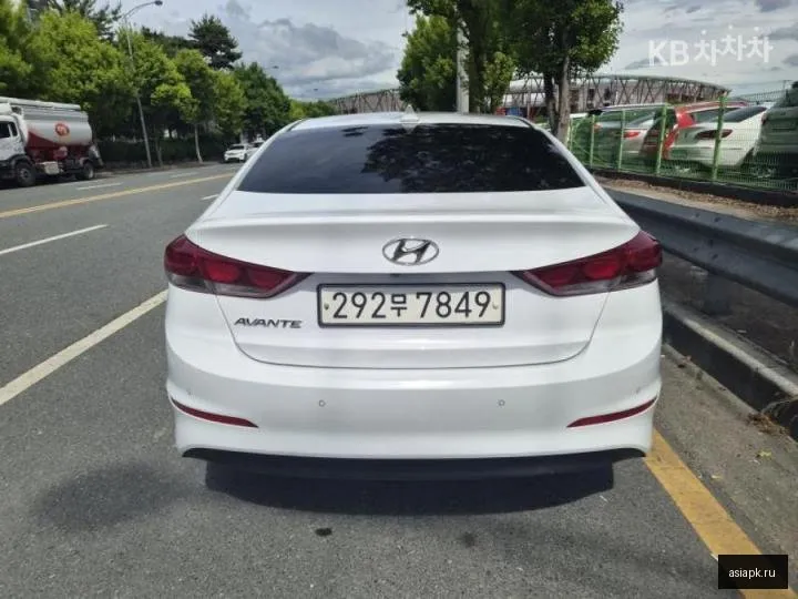 Hyundai Avante 4