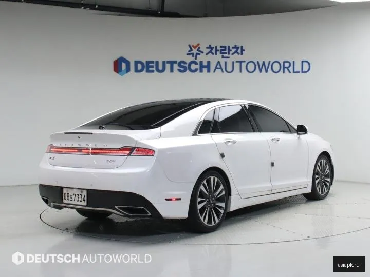 Lincoln MKZ 2