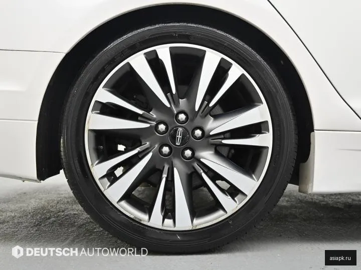 Lincoln MKZ 5