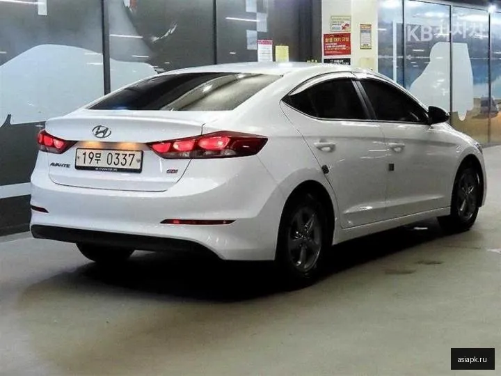 Hyundai Avante 4