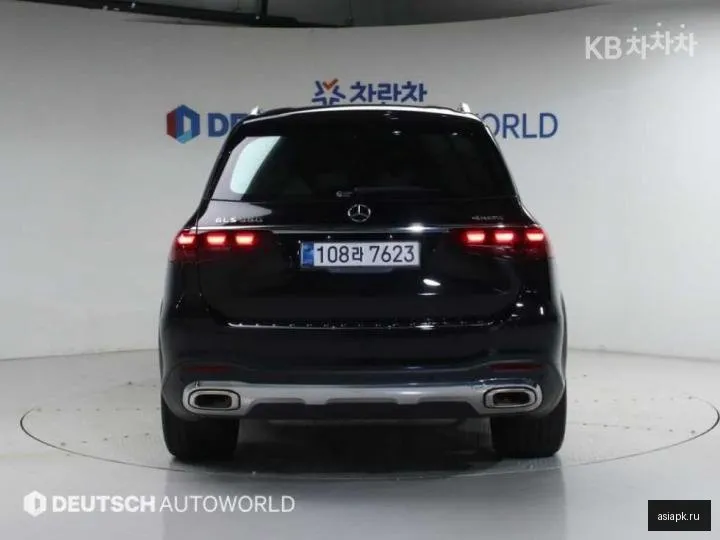 Mercedes-Benz GLS-Class 4