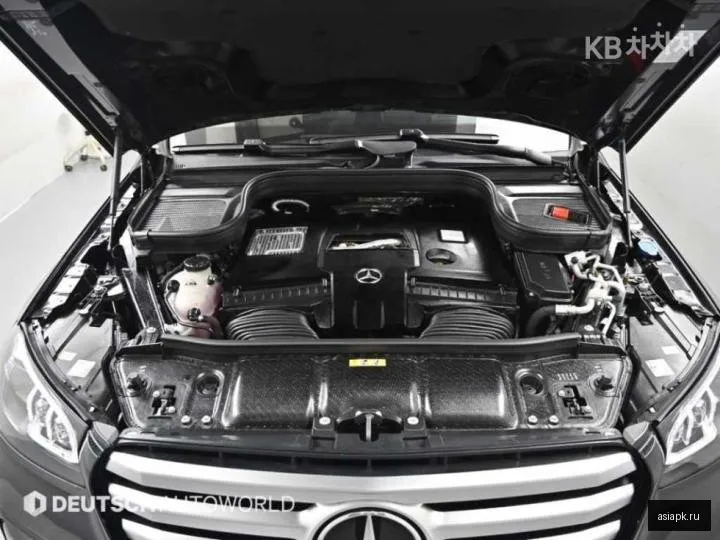 Mercedes-Benz GLS-Class 6