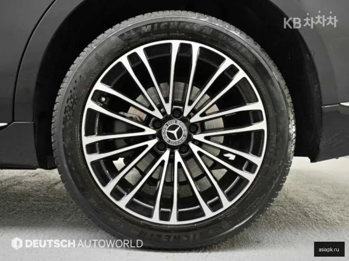 Mercedes-Benz S-Class 5