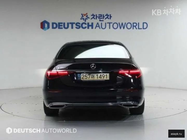 Mercedes-Benz S-Class 4