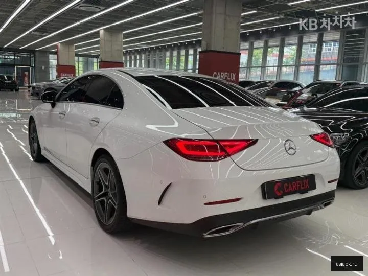 Mercedes-Benz CLS-Class 4