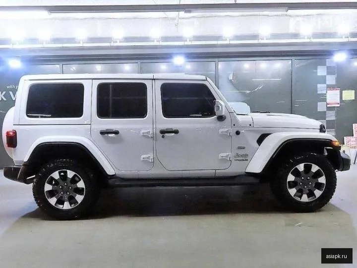 Jeep Wrangler 3