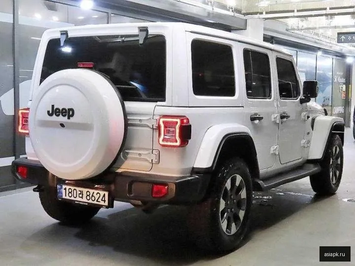 Jeep Wrangler 4
