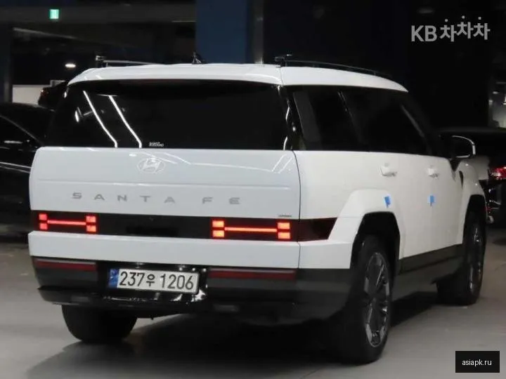 Hyundai Santa Fe 4
