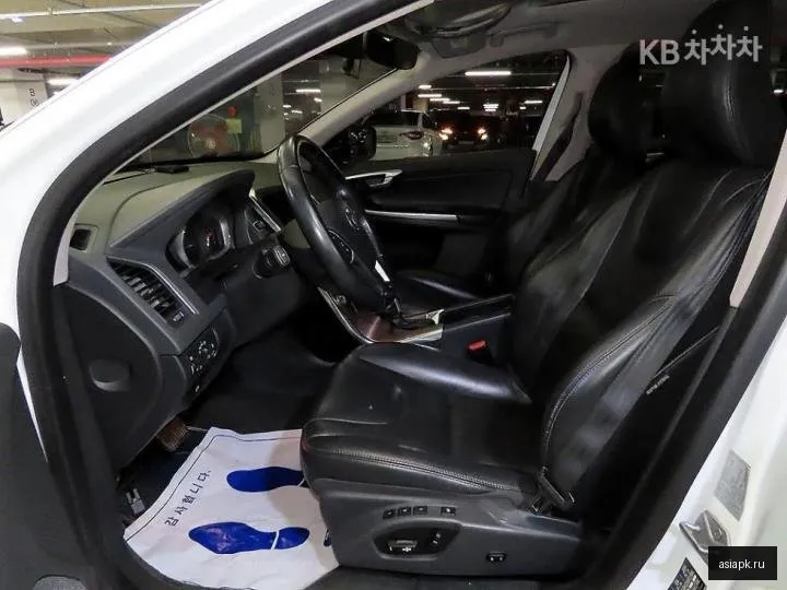 Volvo XC60 6