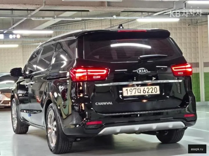 Kia Carnival 4