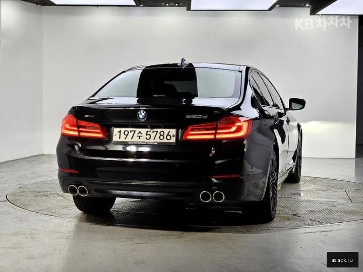 BMW 5-Series 3