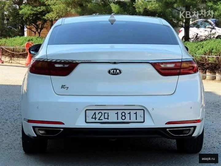 Kia K7 4