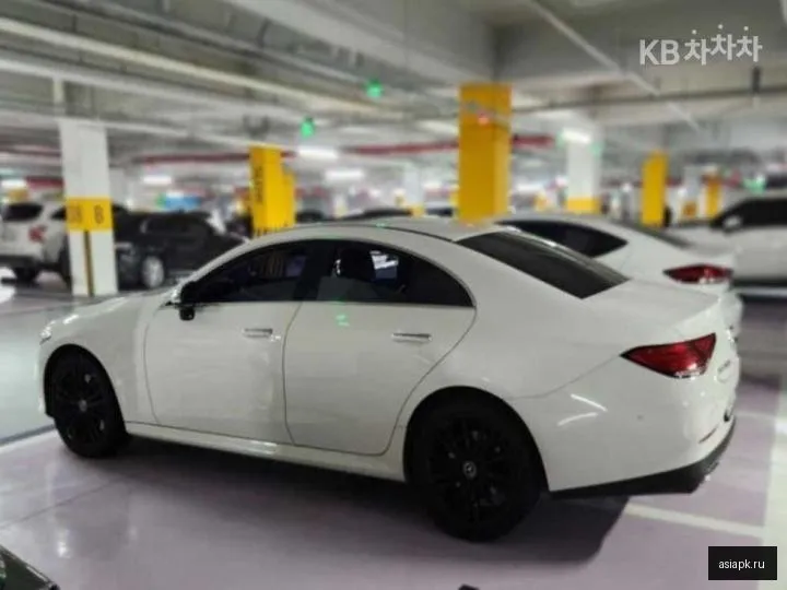 Mercedes-Benz CLS-Class 5