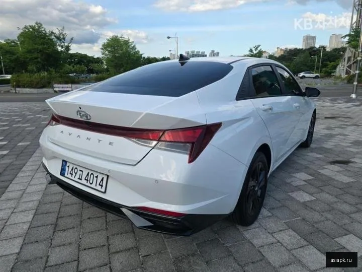 Hyundai Avante 4