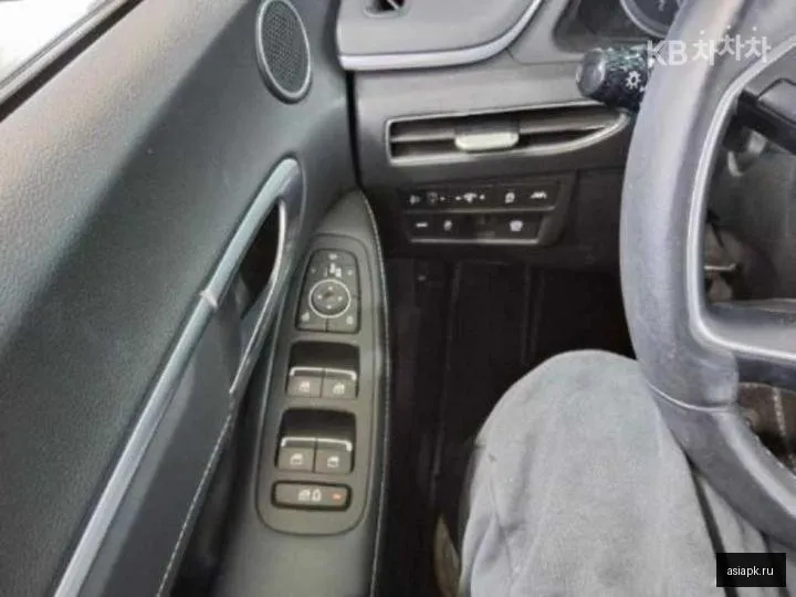 Hyundai Sonata 2