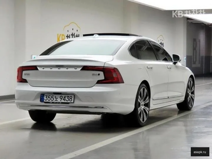 Volvo S90 4