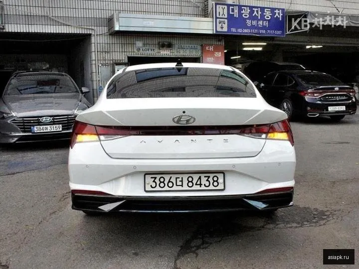 Hyundai Avante 3