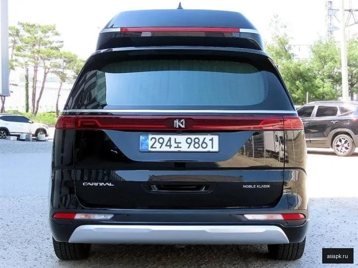Kia Carnival 4