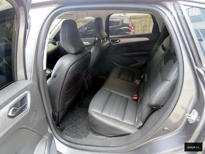Renault Arkana 6
