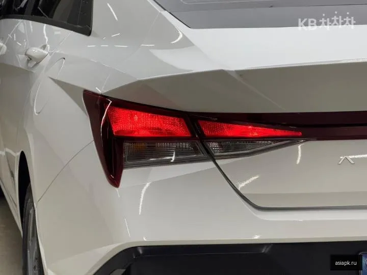 Hyundai Avante 6
